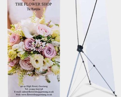 Standee Chữ X & Cuốn Nhôm Bình Dương: Quảng Cáo Hiệu Quả