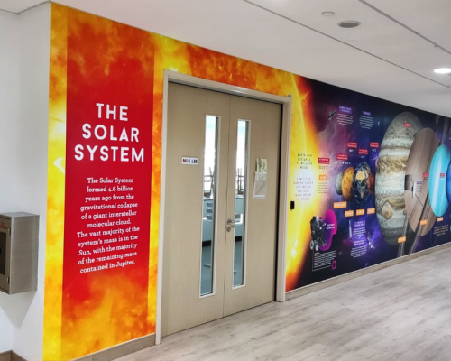 Xưởng In Decal Phú Quý Thủ Dầu Một: In Nhanh – Thi Công Dán Kính, Dán Xe, Dán Bảng Hiệu