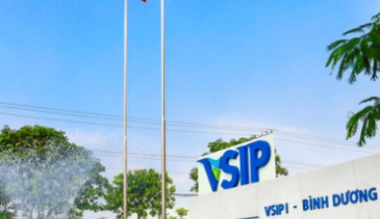 Làm Bảng Hiệu Bạt Hiflex & Mica Ngoài Trời tại KCN Vsip 3 | Phú Quý NEG