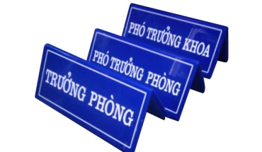 Bảng Tên Mica Để Bàn - Bảng Tên Chức Danh Giá Rẻ Lấy Ngay