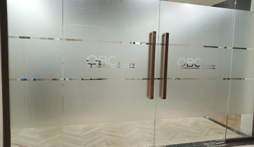 DÁN DECAL MỜ TẠI THỦ DẦU MỘT BÌNH DƯƠNG